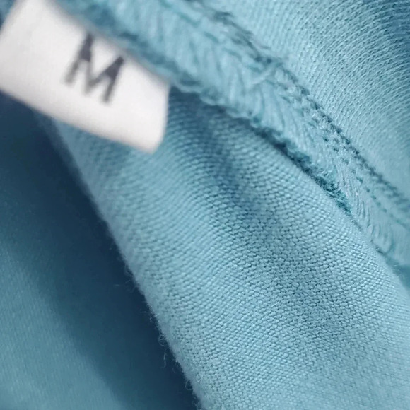 NEW V-Neck Top - Picture 9 of 10